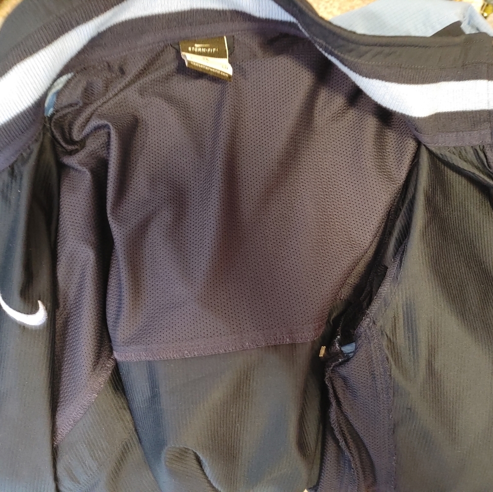 NIKE SUSTAINABLE FULL ZIP FRONT UNC CAROLINA TARHEELS JACKET, BLUE S - Picture 13 of 13